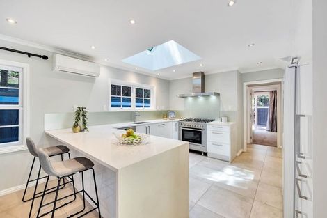 Photo of property in 74 Holyoake Place, Chatswood, Auckland, 0626