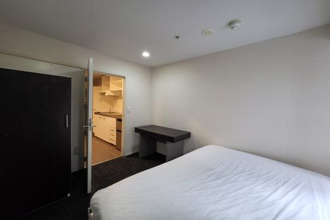 Photo of property in Empire Apartments, 1325/21 Whitaker Place, Grafton, Auckland, 1010