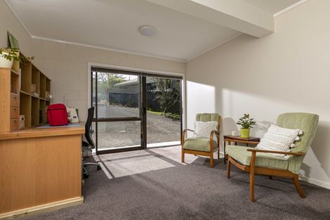 Photo of property in 7 Chardon Place, Henderson, Auckland, 0612