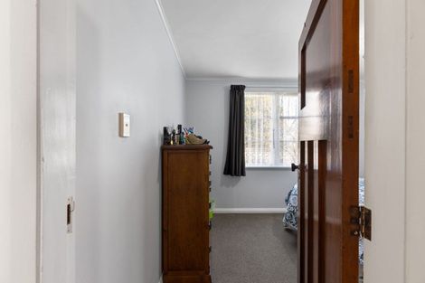Photo of property in 15 Bull Street, Bulls, 4818