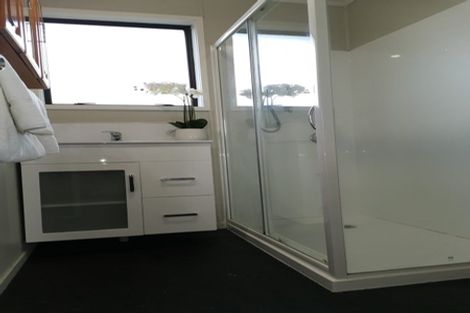 Photo of property in 2/43 Taitimu Drive, Weymouth, Auckland, 2103