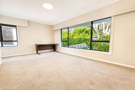 Photo of property in 2 Mellons Bay Road, Howick, Auckland, 2014