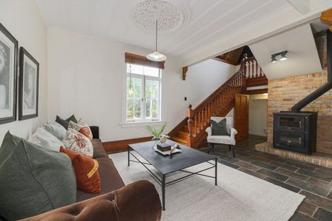 Photo of property in 17 Norwood Road, Bayswater, Auckland, 0622