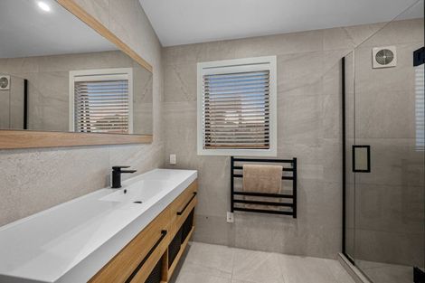 Photo of property in 1/5 Rarere Road, Hauraki, Auckland, 0622