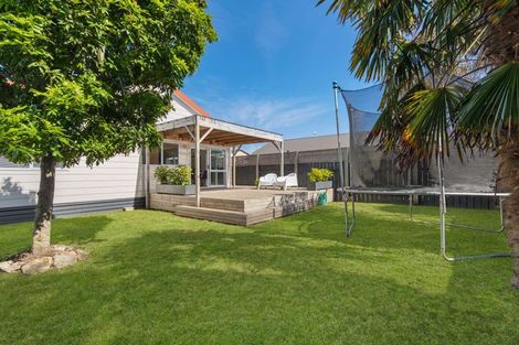 Photo of property in 4 Belray Place, Papamoa Beach, Papamoa, 3118