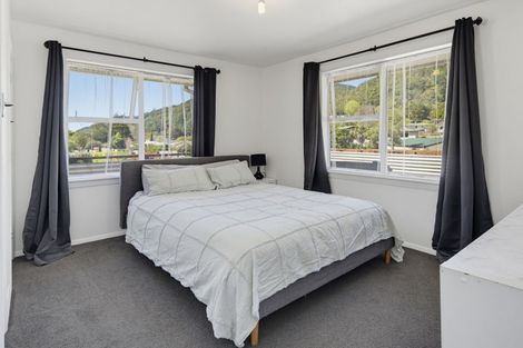 Photo of property in 51 Wairau Road, Picton, 7220