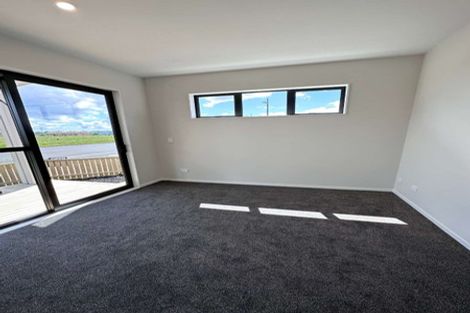 Photo of property in 30 Auranga Drive, Karaka, Papakura, 2113