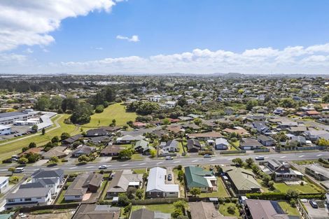 Photo of property in 146 Botany Road, Botany Downs, Auckland, 2010