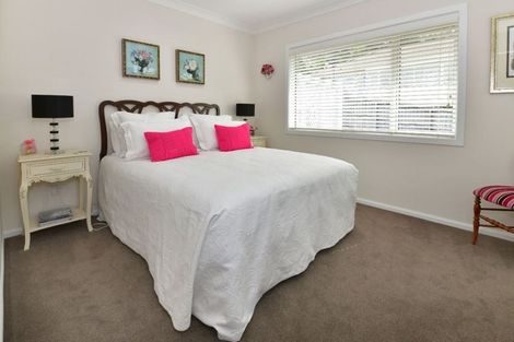 Photo of property in 101 Waldorf Crescent, Orewa, 0931