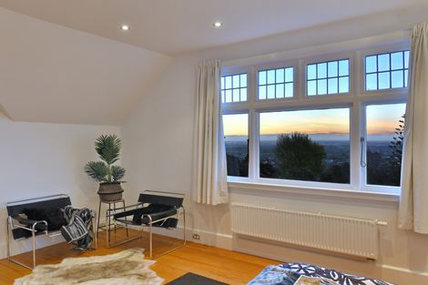 Photo of property in 103 Hackthorne Road, Cashmere, Christchurch, 8022