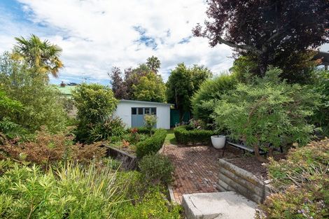 Photo of property in 18 Cobden Road, Bluff Hill, Napier, 4110