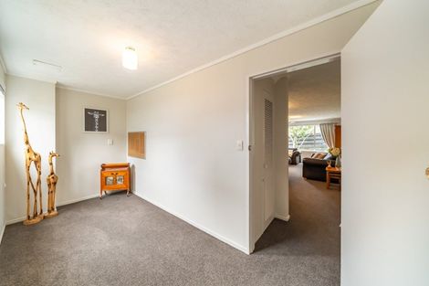 Photo of property in 3 Bowline Place, Whitby, Porirua, 5024