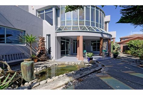 Photo of property in 191 Marine Parade, New Brighton, Christchurch, 8083