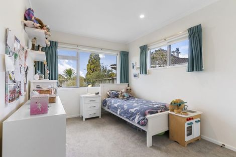 Photo of property in 28 Jane Gifford Place, Half Moon Bay, Auckland, 2012