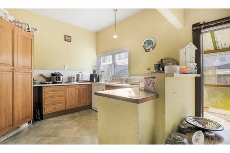 Photo of property in 76 Manuroa Road, Takanini, 2112