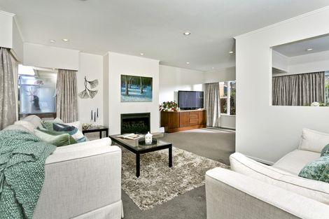 Photo of property in 2/43 Northumberland Avenue, Belmont, Auckland, 0622