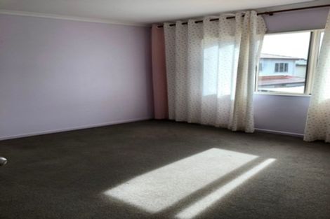 Photo of property in 25 Maypark Crescent, Flat Bush, Auckland, 2016