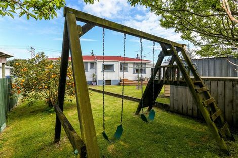 Photo of property in 136 Broadway, Waitara, 4320