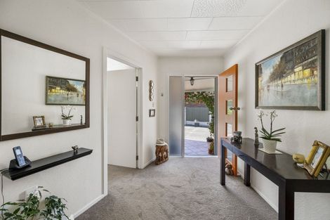 Photo of property in 47a Church Road, Taradale, Napier, 4112