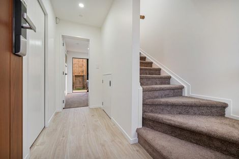 Photo of property in 21f Laura Street, Kelston, Auckland, 0602