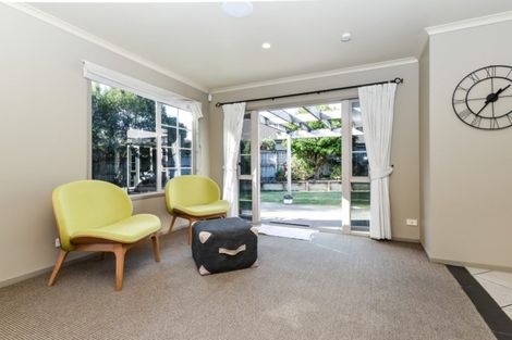 Photo of property in 18 Roderick Place, Rototuna, Hamilton, 3210