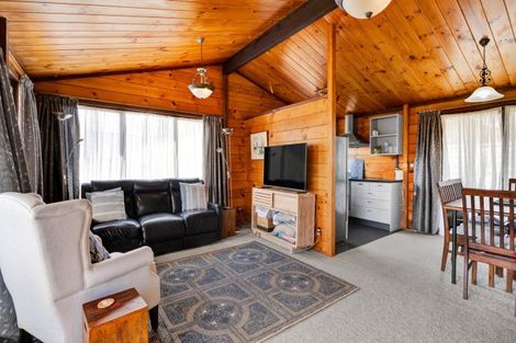 Photo of property in 17a Saint Ives Grove, Whalers Gate, New Plymouth, 4310