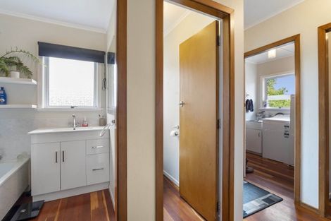 Photo of property in 254 Huatoki Street, Upper Vogeltown, New Plymouth, 4310