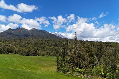 Photo of property in 730 Upper Pitone Road, Pitone, New Plymouth, 4374
