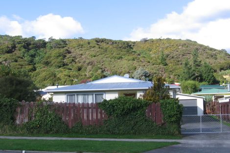 Photo of property in 60 Meremere Street, Wainuiomata, Lower Hutt, 5014