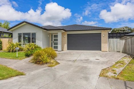 Photo of property in 19 Ahorangi Road, Silverdale, 0932