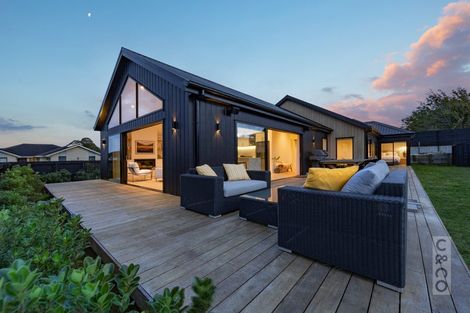 Photo of property in 7 Robert Might Road, Kumeu, 0810