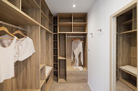 Photo of property in 384b Devonport Road, Tauranga South, Tauranga, 3112