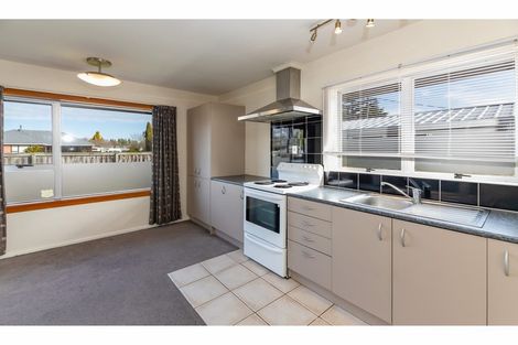 Photo of property in 32 Bentley Street, Russley, Christchurch, 8042