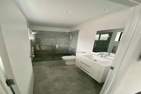 Photo of property in 14 Kahukaka Road, One Tree Point, 0118