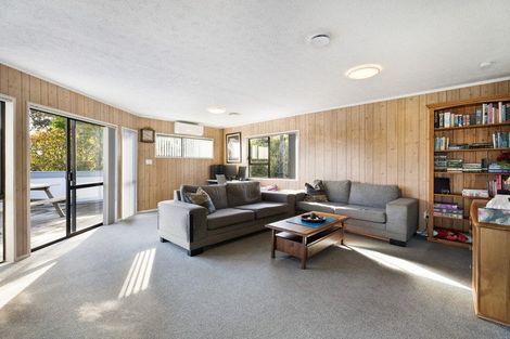 Photo of property in 10 Randal Place, Bayview, Auckland, 0629