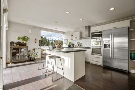 Photo of property in 2/32 Beresford Street, Bayswater, Auckland, 0622