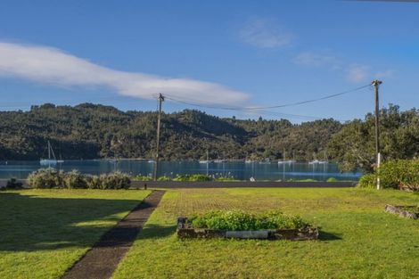 Photo of property in 16 Hamilton Crescent, Whitianga, 3510