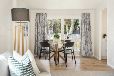 Photo of property in 2/40 Salisbury Road, Birkdale, Auckland, 0626