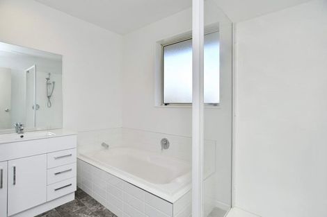 Photo of property in 39 Welsford Street, Woodend, 7610