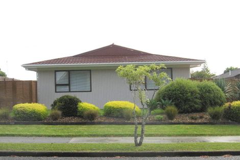 Photo of property in 1/12 Cromdale Avenue, Highland Park, Auckland, 2010