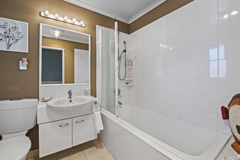 Photo of property in 46 Millennial Way, Orewa, 0931