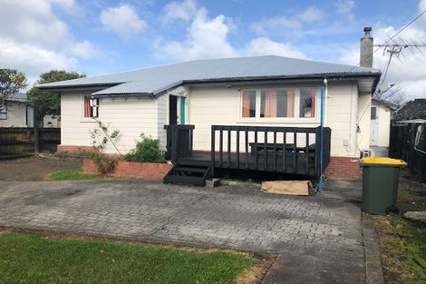 Photo of property in 20 Saint Leonards Road, Kelston, Auckland, 0602