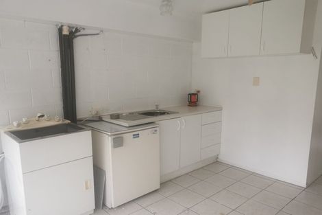 Photo of property in 244 Boord Crescent, Kumeu, 0891