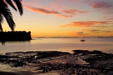 Photo of property in 5/4 Arkles Strand, Arkles Bay, Whangaparaoa, 0932