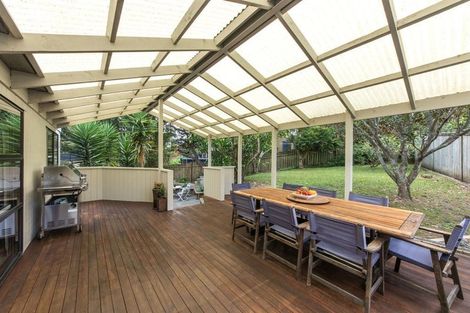 Photo of property in 14 Woodhouse Place, West Harbour, Auckland, 0618