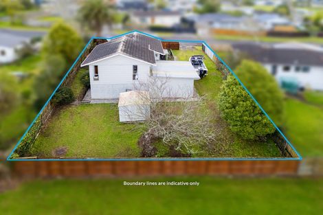 Photo of property in 3 St Margaret Place, West Harbour, Auckland, 0618