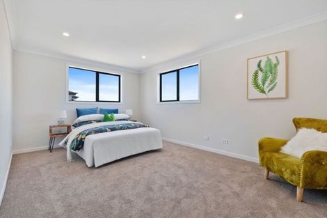 Photo of property in 39 Rathmullen Place, Pinehill, Auckland, 0632