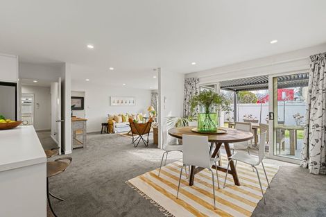 Photo of property in 152 Avonhead Road, Avonhead, Christchurch, 8042