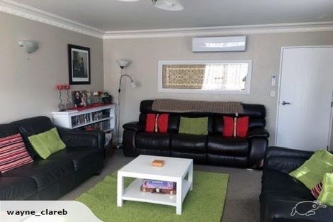 Photo of property in 16 Glendale Drive, Dinsdale, Hamilton, 3204