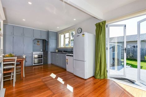 Photo of property in 175 Union Street, New Brighton, Christchurch, 8061